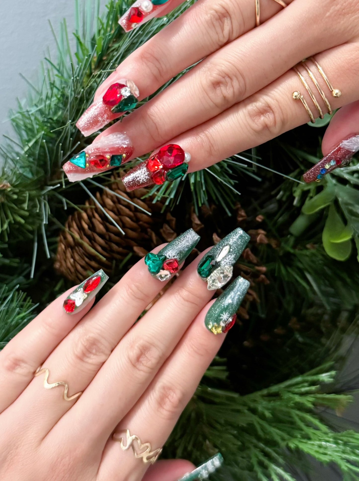 Christmas Splendour press-on nail two hands