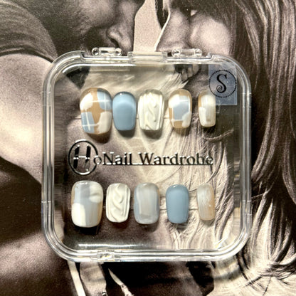 Sky Museum press-on nail