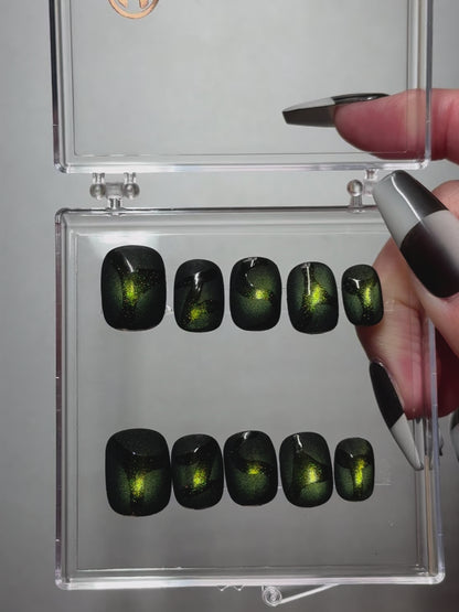 lightning press-on nail, video showing how shining it is